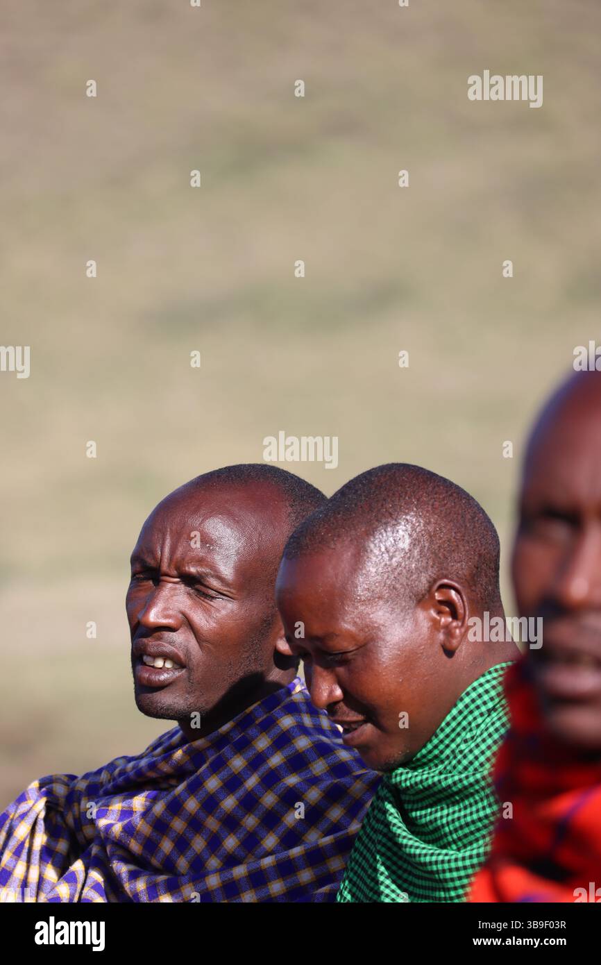 Masai blendet von der afrikanischen Sonne, Tansania, Afrika Stockfoto