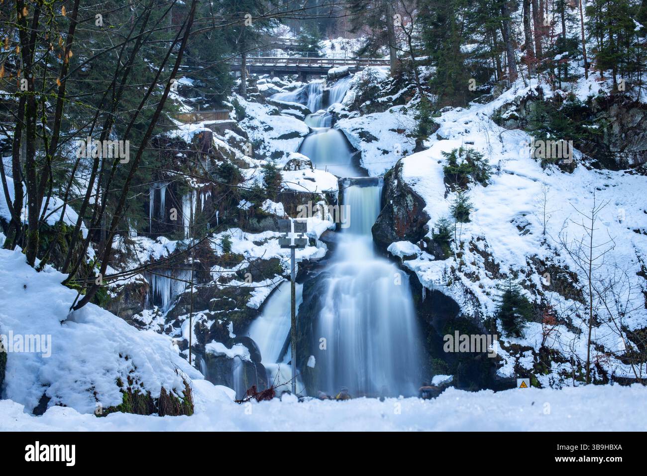 Triberg Wasserfälle im Winter, Deutschlands höchste Wasserfälle in Triberg, Baden-Württemberg, Deutschland Stockfoto