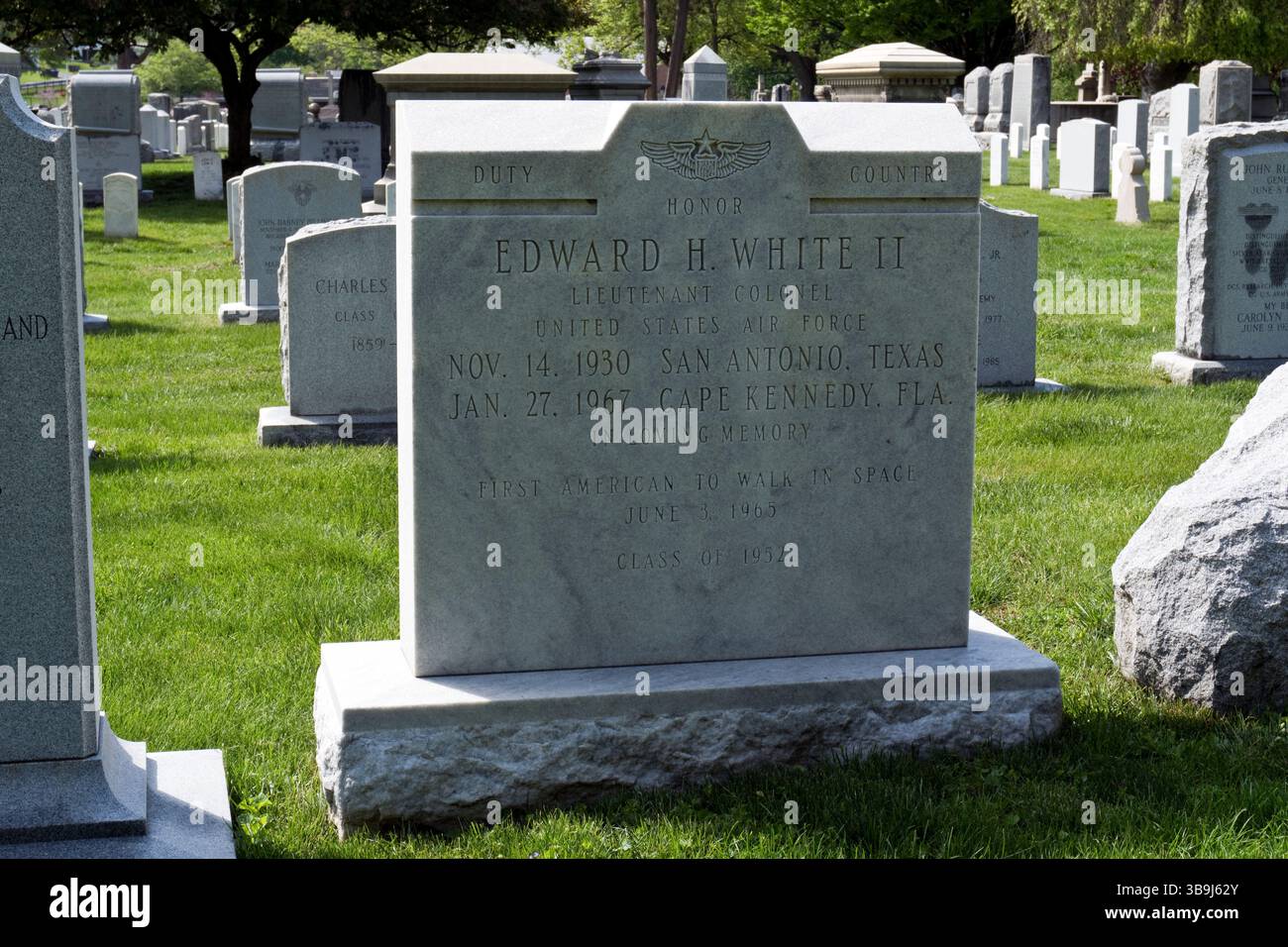 Grave des Astronauten Ed White, des ersten Amerikaners, der im Weltraum spazierte, der 1967 beim Apollo-1-Raumkapselfeuer starb. Stockfoto