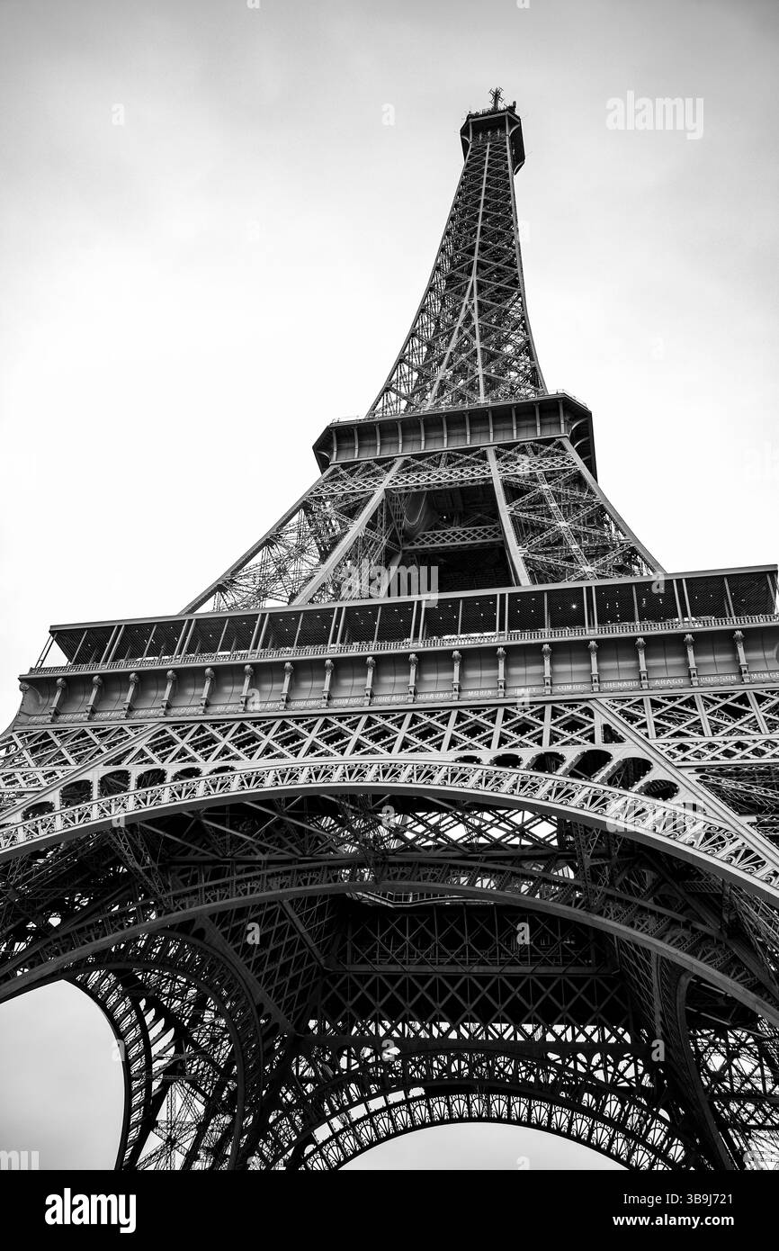 Der sagenumwobene Eiffelturm in Paris, Frankreich Stockfoto