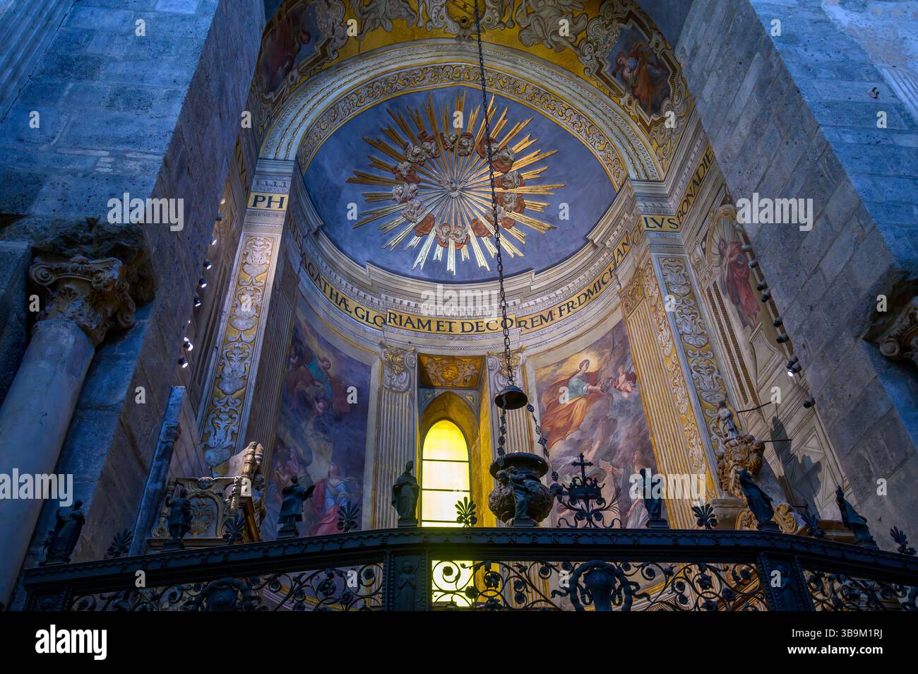 Catania, Italien. Das Innere der Kathedrale Santa Agatha und Liotru oder des Duomo di Catania Stockfoto