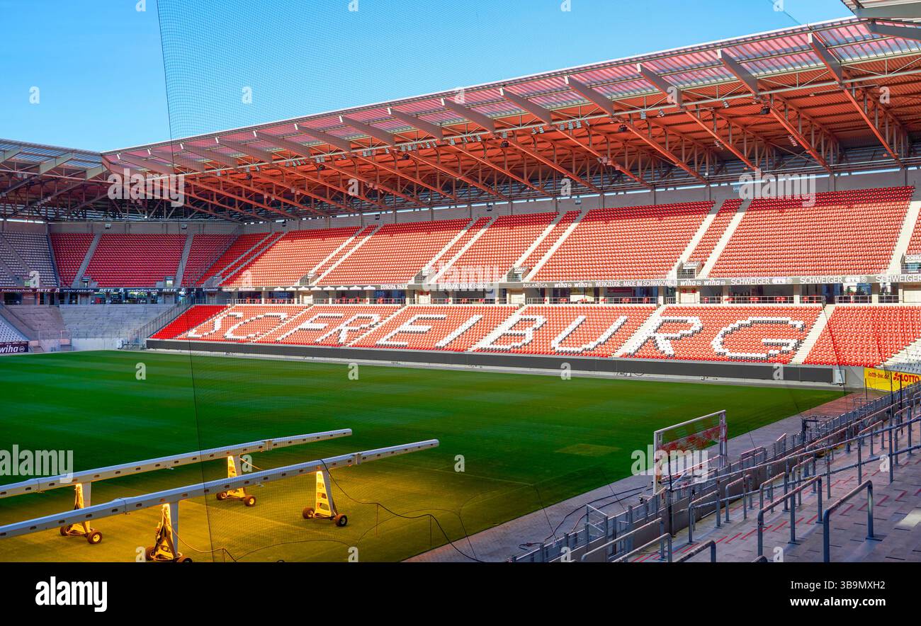 Blick auf das Stadion Europa Park - die offizielle Arena des FC Freiburg Stockfoto