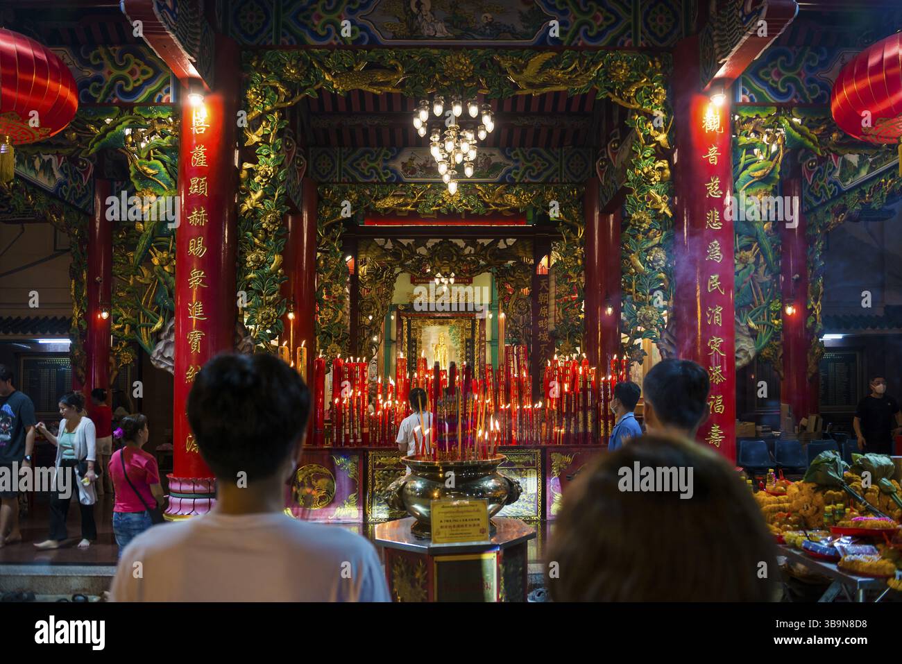 Tempel, Yaowarat Road, Chinatown, Bangkok, Thailand, Asien Stockfoto