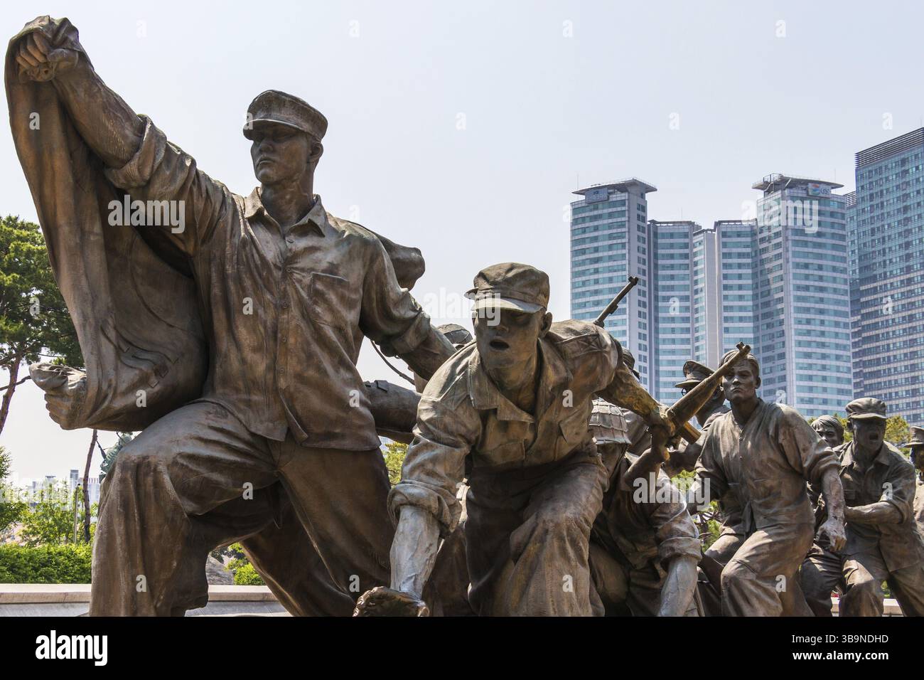 Das war Memorial of Korea in Yongsan-gu, Seoul, stellt Materialien aus, die mit dem Koreakrieg zusammenhängen, und dient als nationales moralisches educ Stockfoto