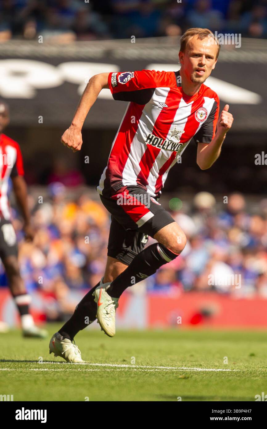 Mikkel Damsgaard aus Brentford während des Premier League-Spiels zwischen Ipswich Town und Brentford in der Portman Road, Ipswich am Samstag, den 10. Mai 2025. (Foto: David Watts | MI News) Stockfoto