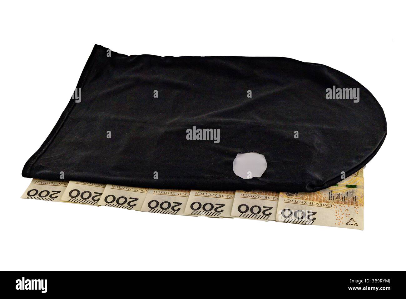 Schwarze Mütze, die das Gesicht des Verbrechers verdeckt, gestohlenes Geld, Casino-Gewinne, ausgeraubter Geldkonvoi Stockfoto