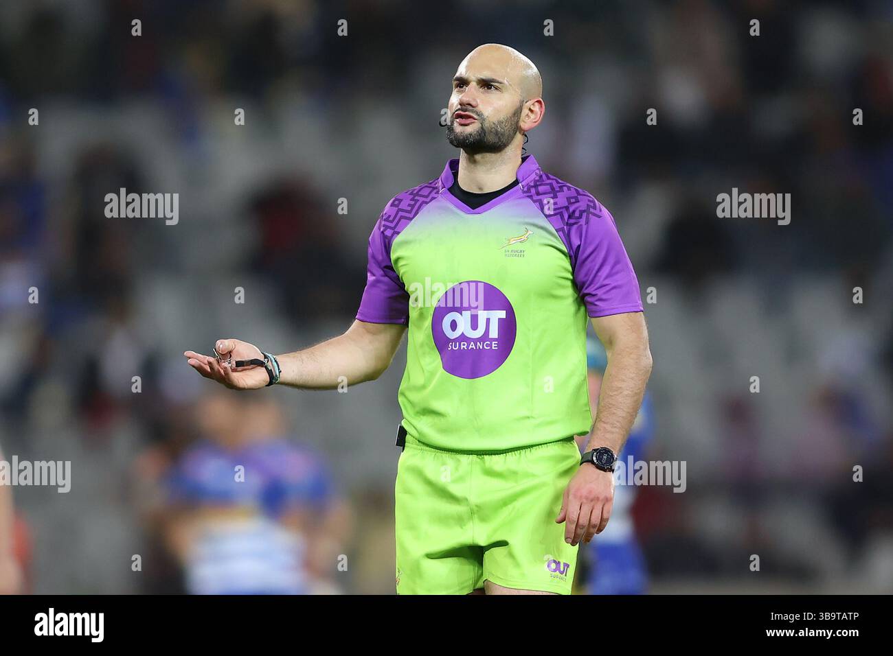 KAPSTADT, SÜDAFRIKA - 10. MAI: Schiedsrichter Andrea Piardi während des United Rugby Championship Matches zwischen DHL Stormers und Dragons RFC, das am 10. Mai 2024 im DHL Stadium in Kapstadt stattfand. Foto: Shaun Roy/Alamy Live News Stockfoto
