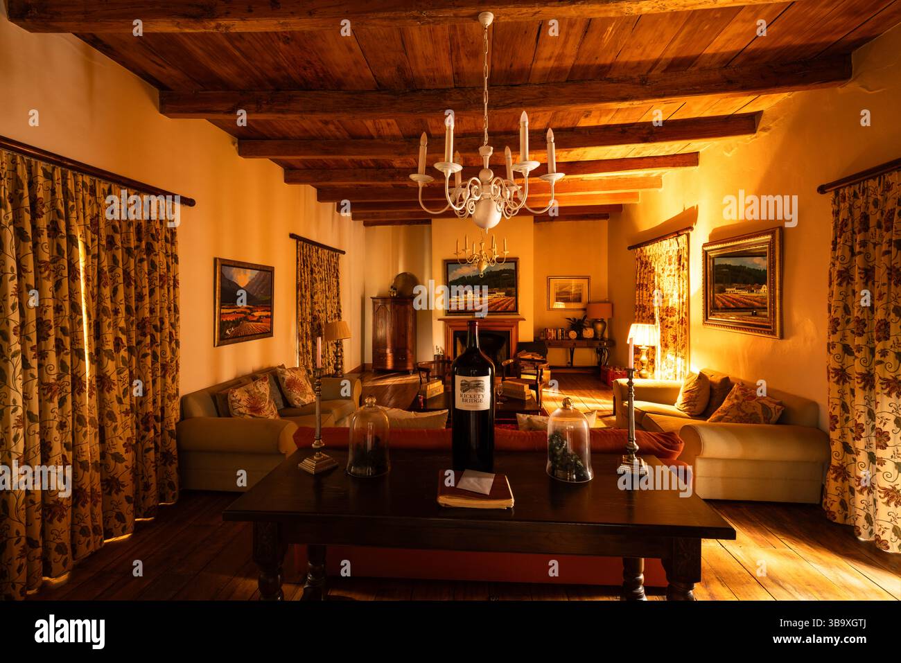 Ein Zimmer des Herrenhauses des Weinguts "klapprig Bridge" in Franschhoek, südafrika. Stockfoto