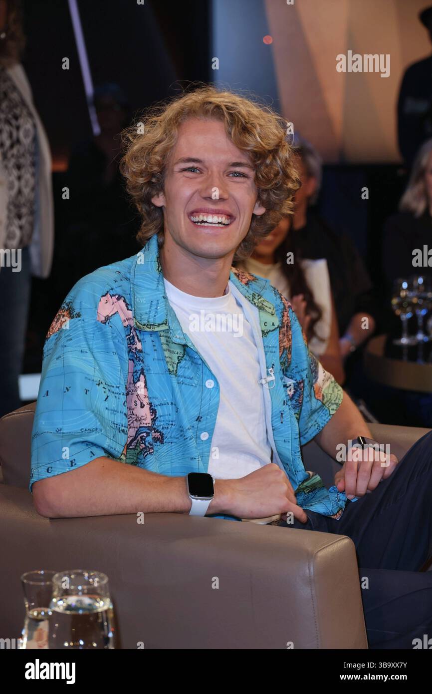 NDRTALKSHOW 09.05.2025 Luca Pferdmenges, NDR Talkshow aus dem Studio Lokstedt, Hamburg, 09.05.2025 *** NDRTALKSHOW 09 05 2025 Luca Pferdmenges, NDR Talkshow aus Studio Lokstedt, Hamburg, 09 05 2025 Copyright: XEventpressxBecherx Stockfoto