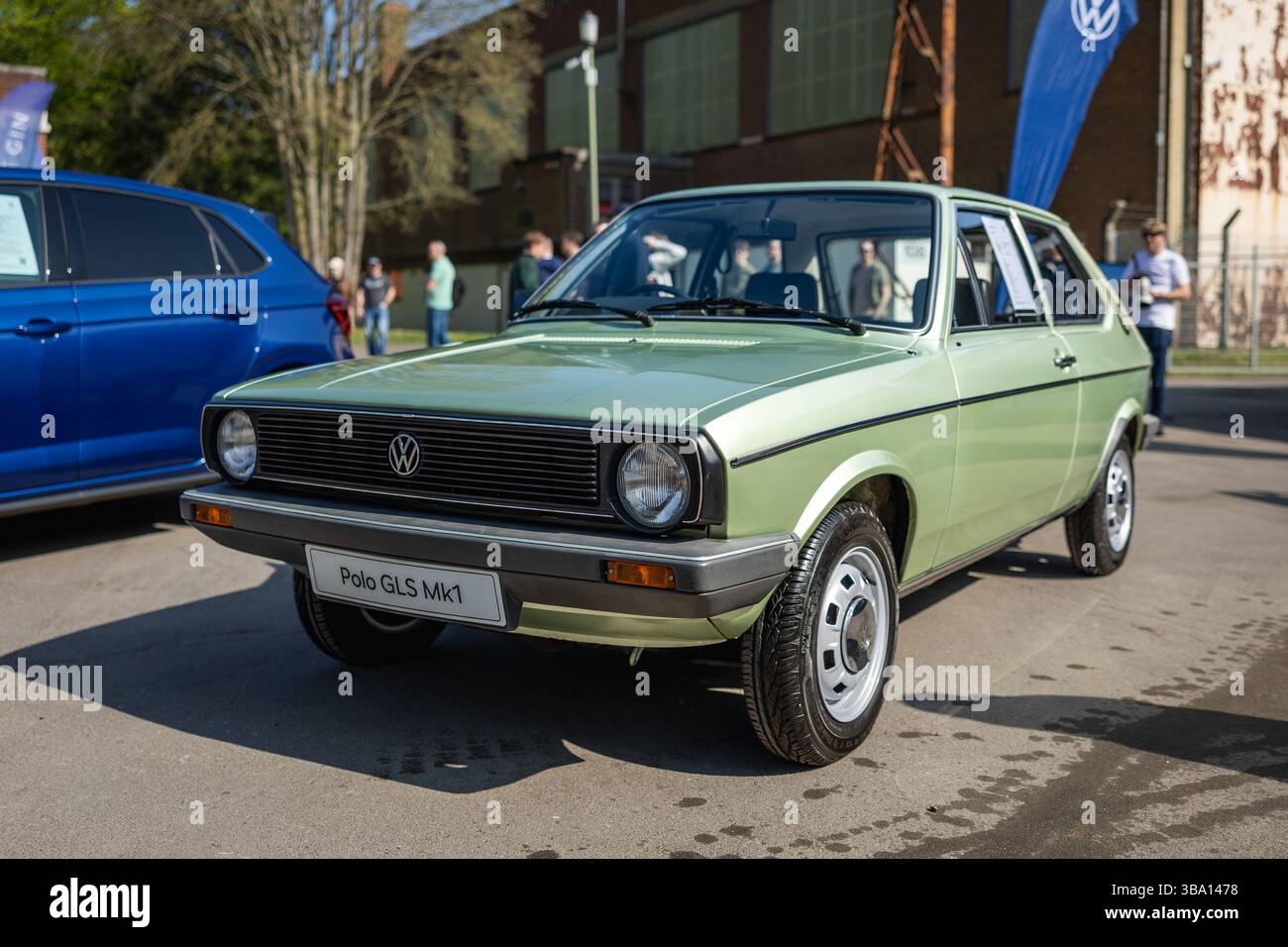 Volkswagen Polo Mk1, ausgestellt auf dem Bicester Scramble am 27. April 2025. Stockfoto