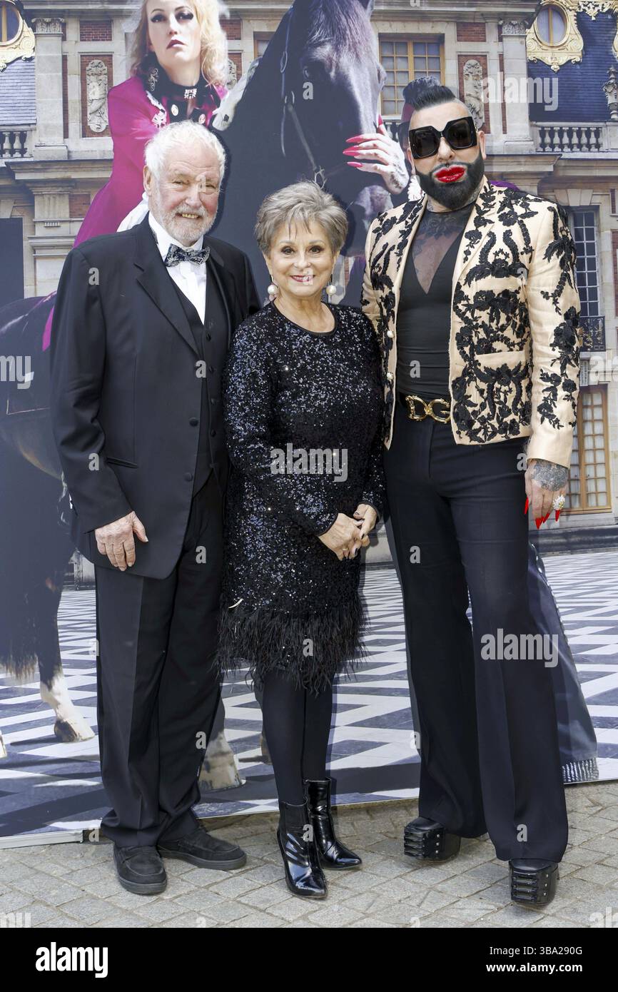 Klaus Lenk und Dagmar Frederic von Harald Gloeoeckler Star Designer laden prominente Gäste zu einem exklusiven Abendessen mit Dressurreiterin Tatiana Makarov ein Stockfoto