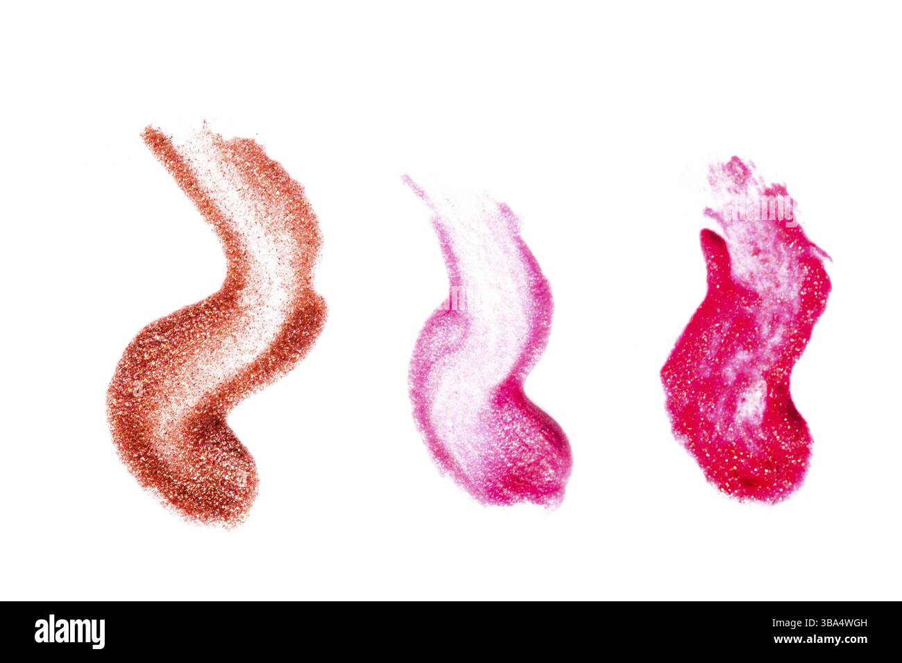 Varuous schmiert Lipgloss auf weißem Hintergrund Stockfoto
