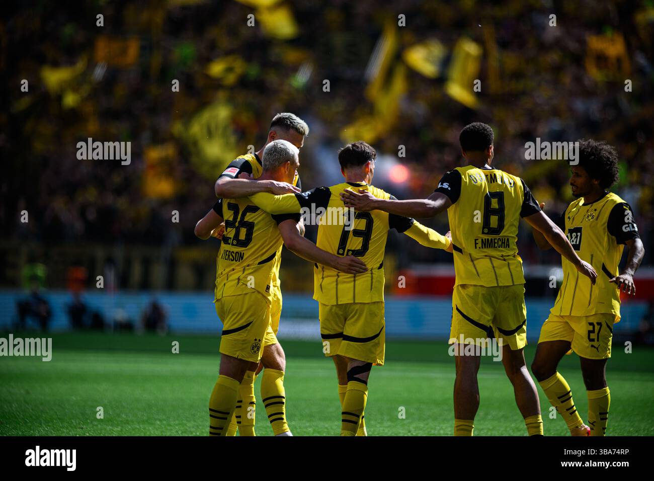 LEVERKUSEN, DEUTSCHLAND - 11. MAI 2025: - Das Bundesliga-Spiel Bayer 04 Leverkusen gegen den FC Augsburg in der BayArena. Stockfoto