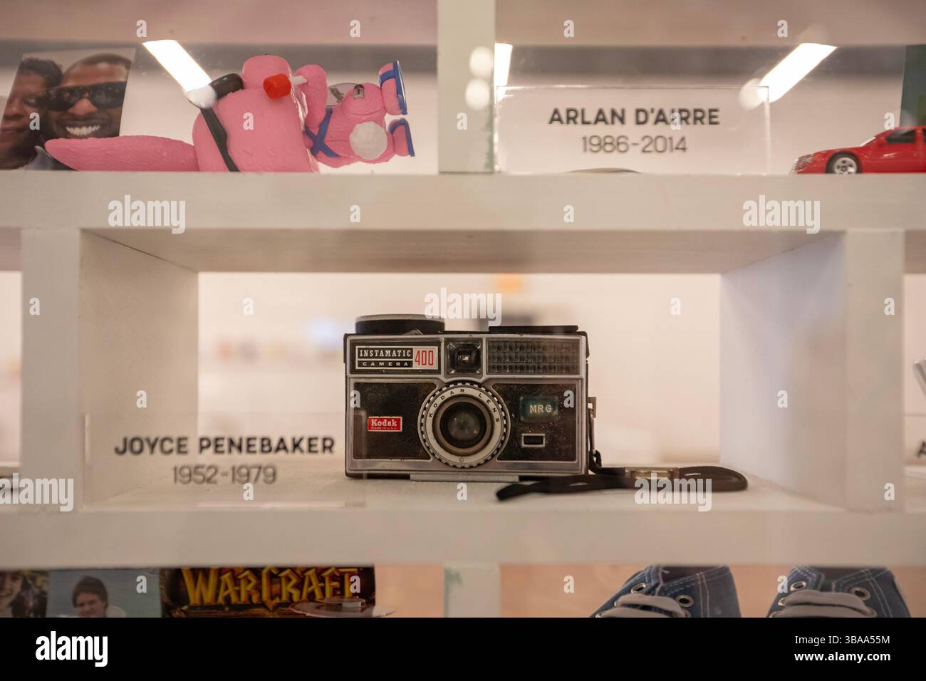 Detroit, Michigan - das Gun Violence Memorial Project, ausgestellt im Museum of Contemporary Art Detroit (MOCAD). Die vier Glashäuser der Ausstellung c Stockfoto