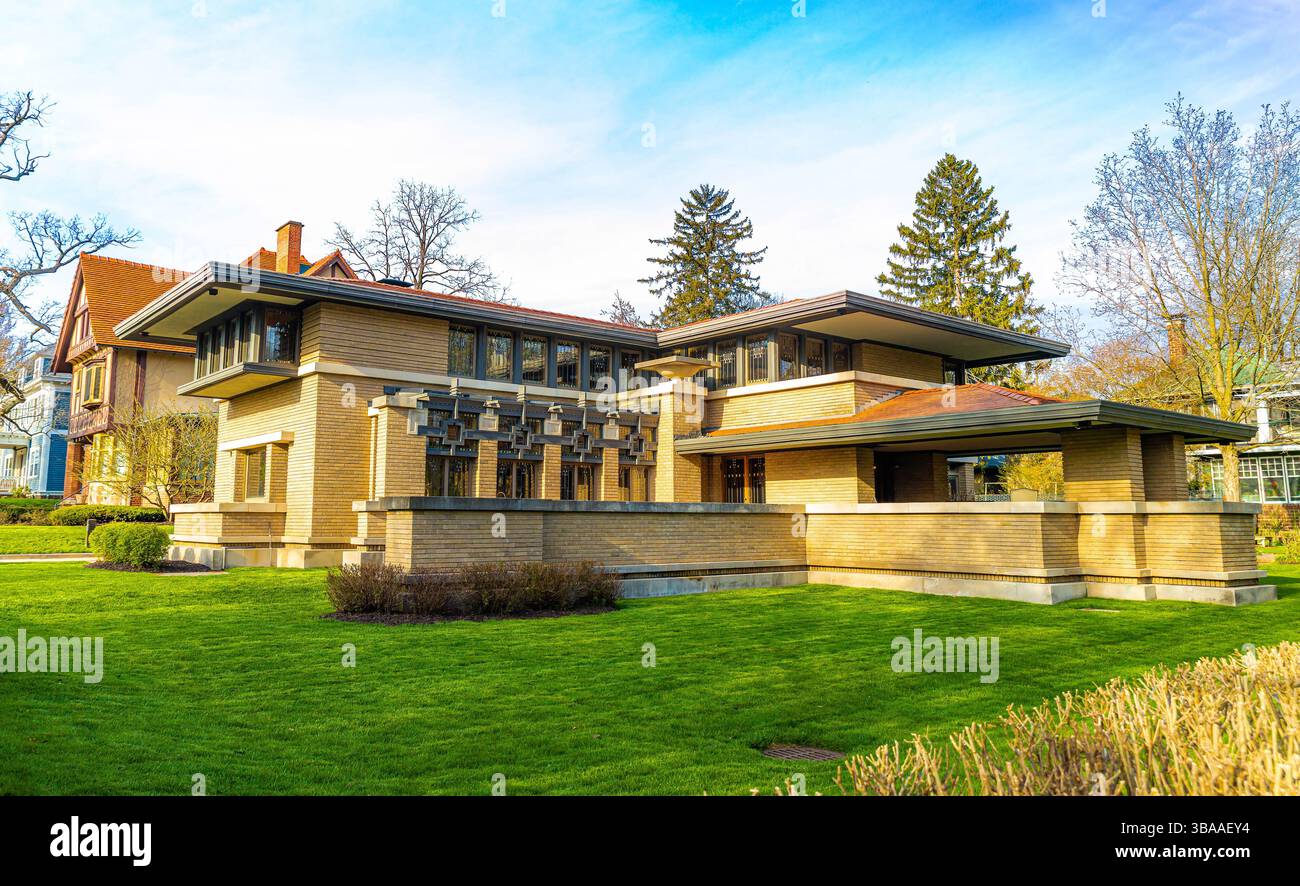 Grand Rapids, MI, USA - 23.04.2025: Foto des Meyer May House in Grand Rapids Michigan, ein historisches architektonisches Wahrzeichen, entworfen von Frank Lloyd W. Stockfoto