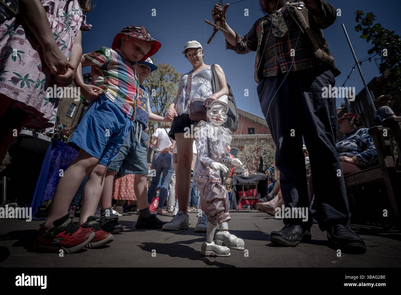 Das May Fayre & Puppet Festival von Covent Garden feiert 50 Jahre Stadtunterhaltung. Die erste sichtbare Sichtung von Mr. Punch war vor 353 Jahren. Stockfoto