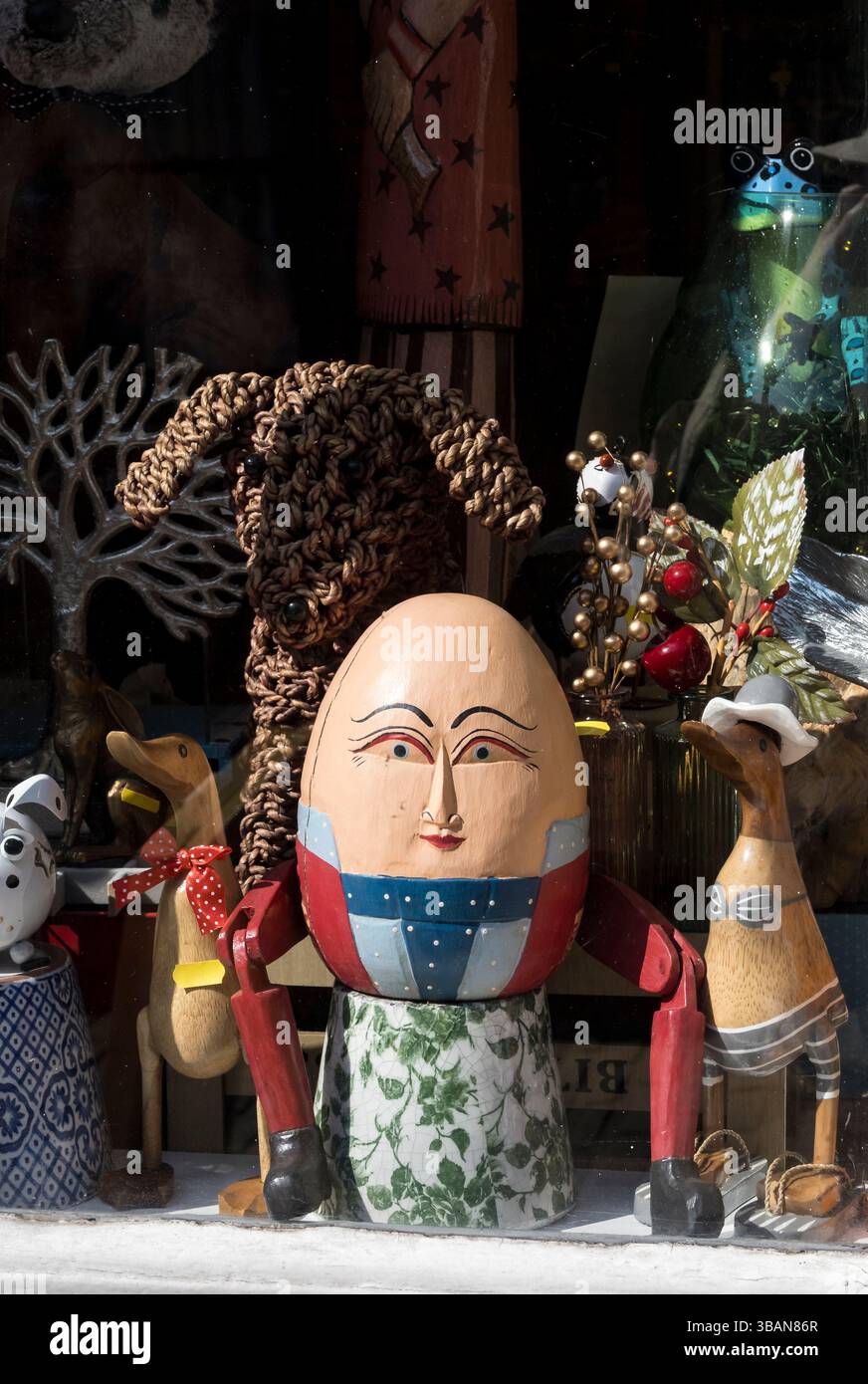 Humpty Dumpty-Modell im Schaufenster Stockfoto