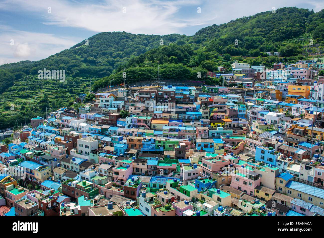 Traditionelle Gamcheon-Häuser in Busan, Südkorea. Hochwertige Fotos Stockfoto