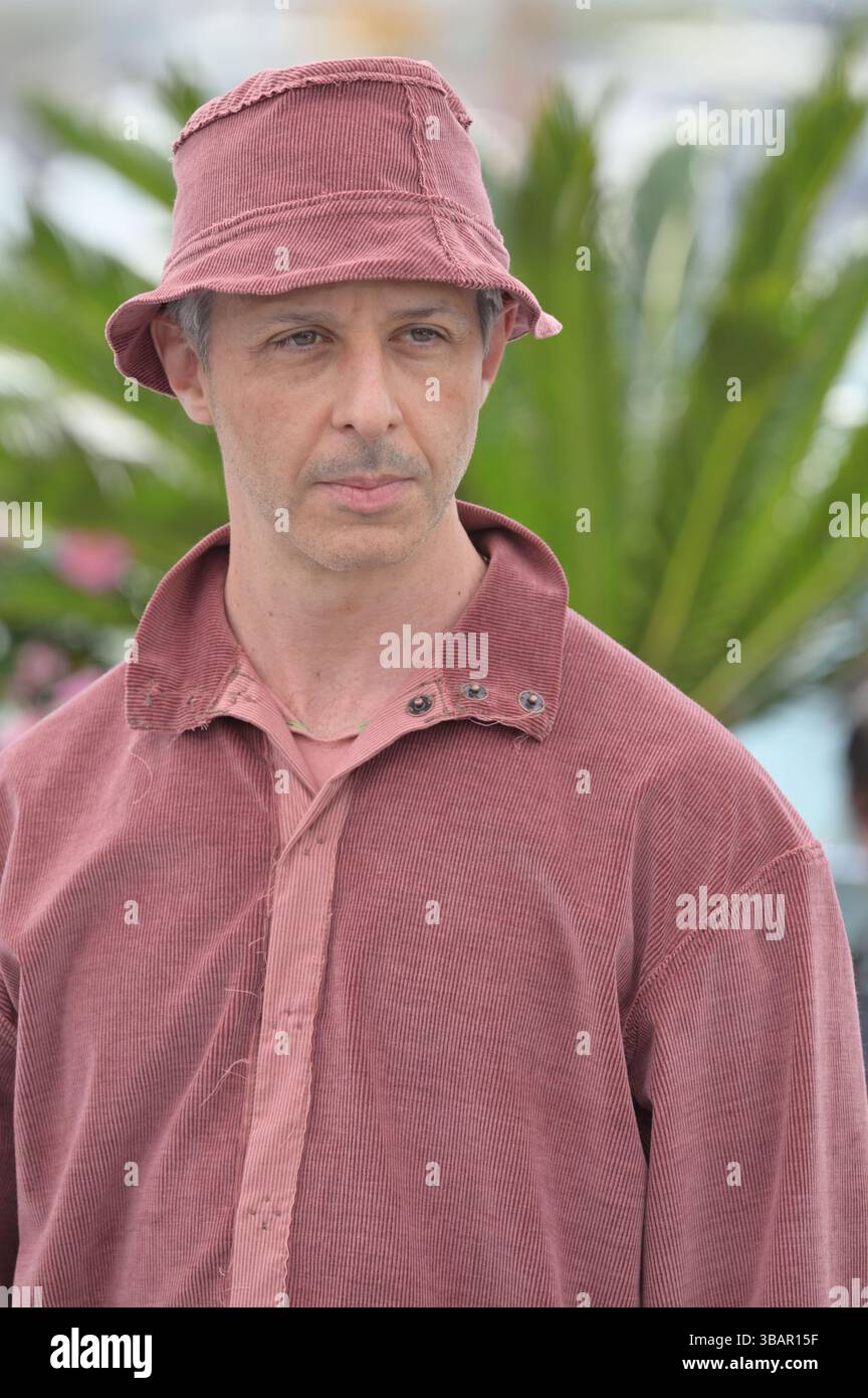 Cannes, Frankreich. Mai 2025. CANNES, FRANKREICH. 13. Mai 2025: Jeremy Strong beim Fotocall für die Cannes Jury beim 78. Festival de Cannes. Bildnachweis: Paul Smith/Alamy Live News Stockfoto