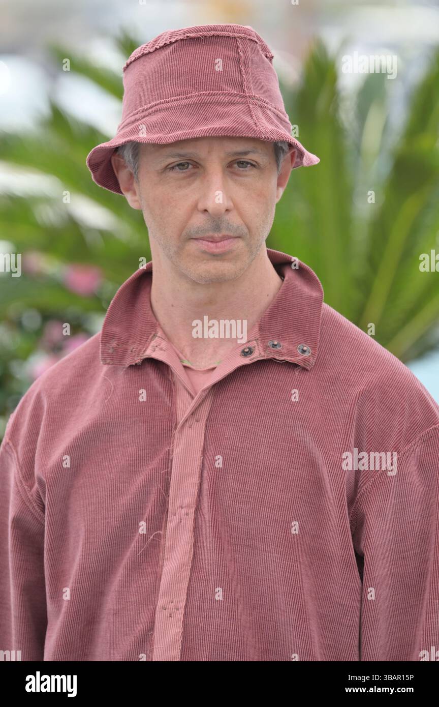 Cannes, Frankreich. Mai 2025. CANNES, FRANKREICH. 13. Mai 2025: Jeremy Strong beim Fotocall für die Cannes Jury beim 78. Festival de Cannes. Bildnachweis: Paul Smith/Alamy Live News Stockfoto