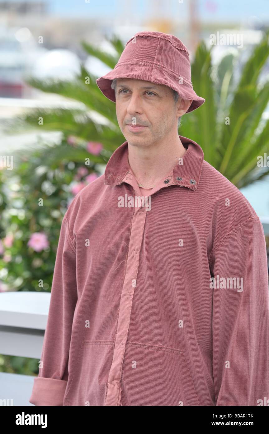 Cannes, Frankreich. Mai 2025. CANNES, FRANKREICH. 13. Mai 2025: Jeremy Strong beim Fotocall für die Cannes Jury beim 78. Festival de Cannes. Bildnachweis: Paul Smith/Alamy Live News Stockfoto