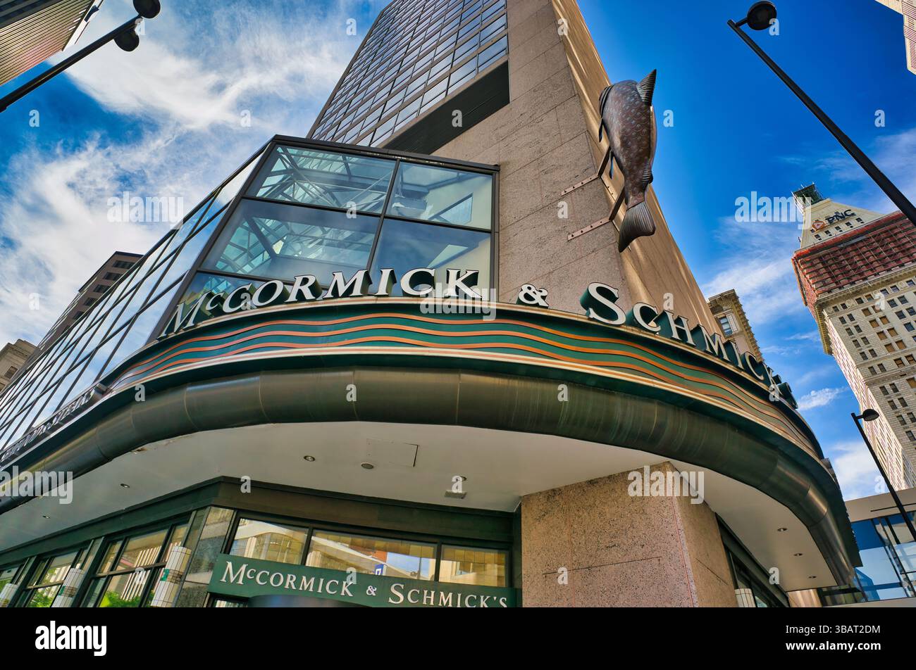 McCormick & Schmick's in Cincinnati bietet eine feine Auswahl an Steaks und Meeresfrüchten. Cincinnati Ohio USA 2025 Stockfoto