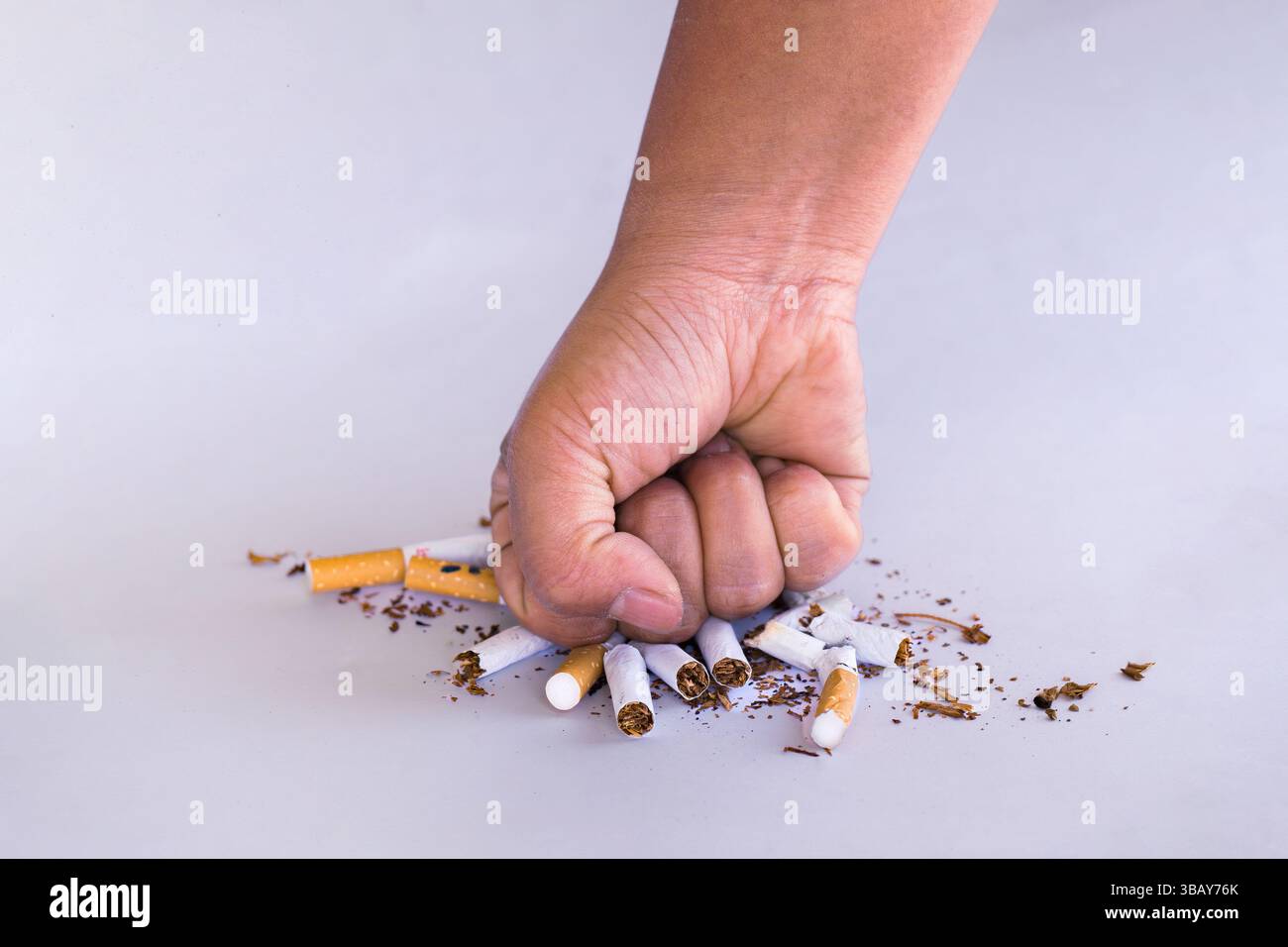 Werben Sie für eine rauchfreie Welt mit Grafiken für die Kampagnen „World No Smoking Day“, „World Lung Cancer Day“ und „World No Tobacco Free“. Stockfoto
