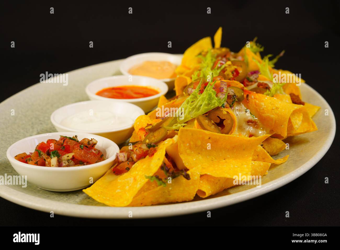 Frisch gekochte Nachos Stockfoto