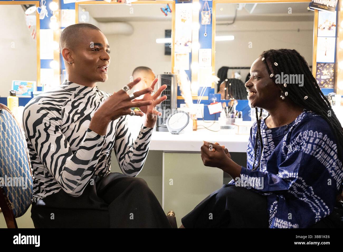 Der Schauspieler Layton Williams, der derzeit im Musical „Titanique“ spielt, und der Regisseur Simisolaoluwa Akande im Londoner Criterion Theatre starten die letzte Phase der „IT’s a Game Changer“-Kampagne der National Lottery, die die nächste Generation der Game Changers plattformt 0001. Ausgabedatum: Dienstag, 13. Mai 2025. Stockfoto