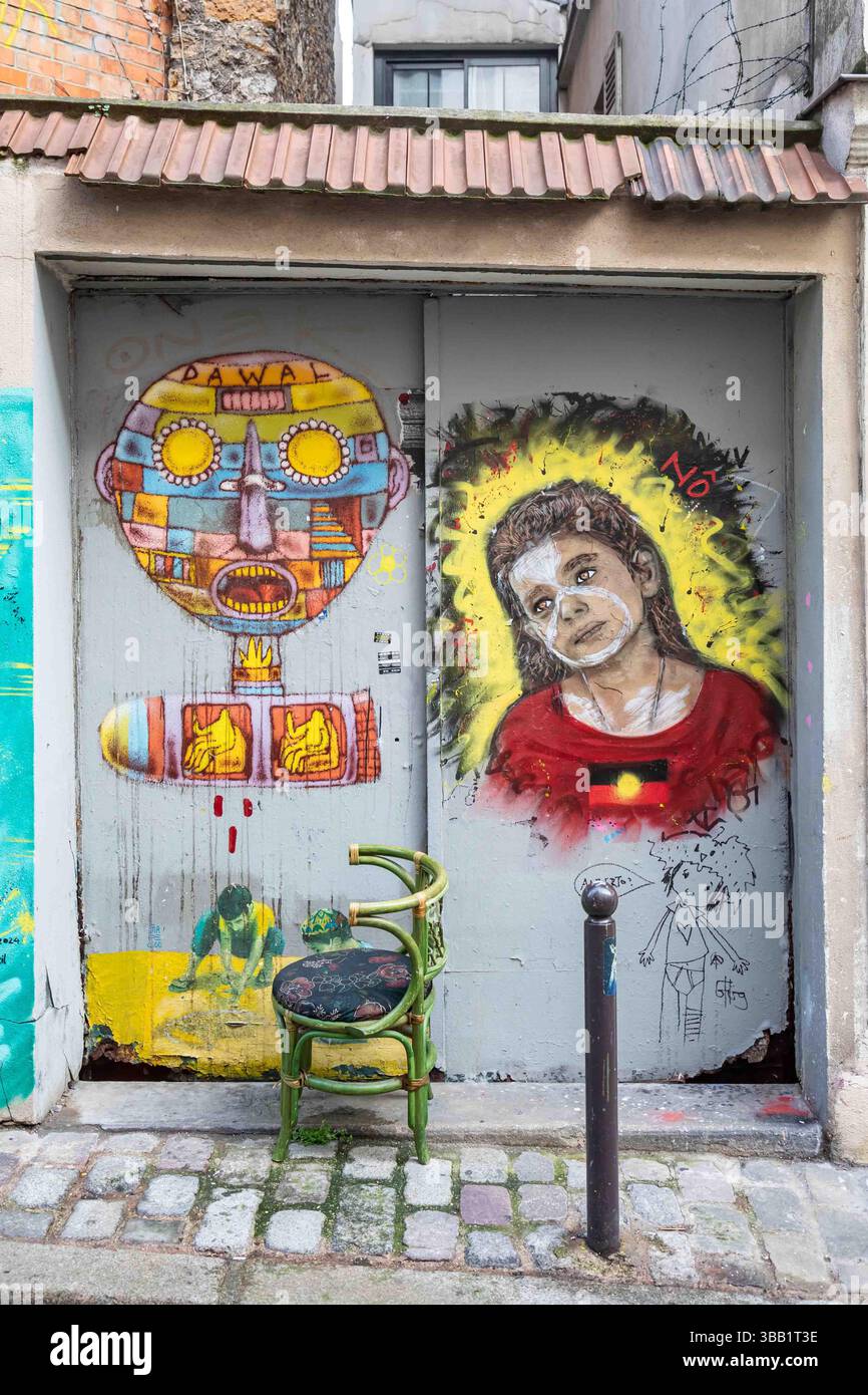 Montmartre Street Art von Dawal und NÖ in der Rue André Antoine im 18. Arrondissement von Paris, Frankreich Stockfoto