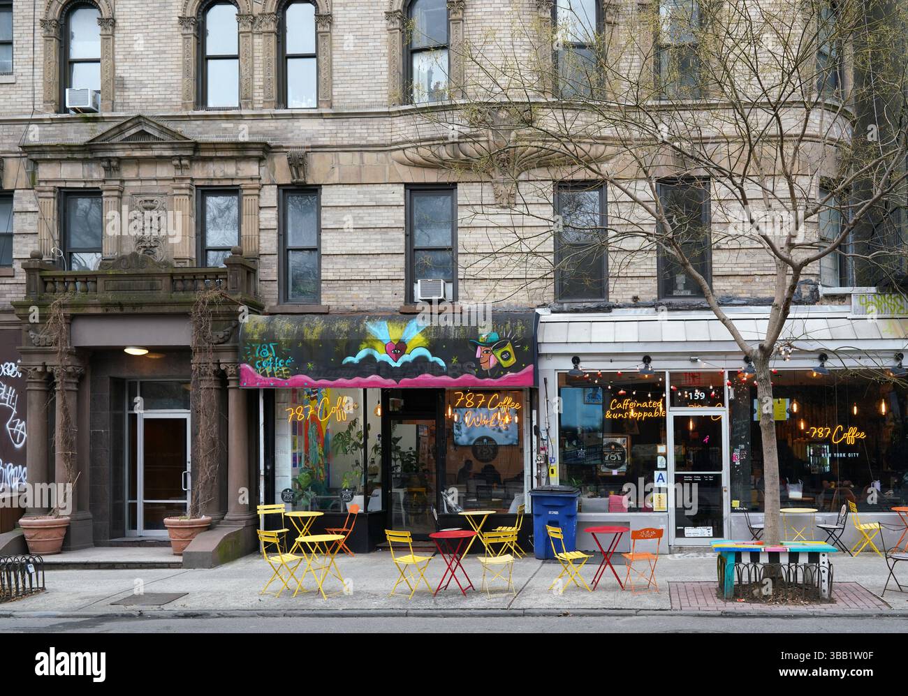 Farbenfrohe Coffee Shop im East Village sind in Manhattan, New York City Stockfoto