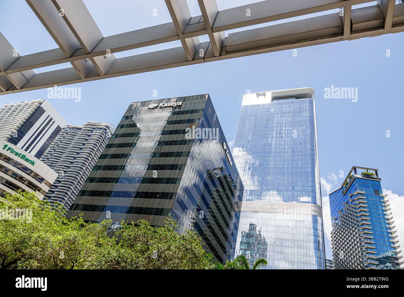 Miami Florida, Brickell Financial District, Brickell Avenue, 801 Brickell Building, Kaseya Hauptquartier, 1 FirstBank, Panoramablick auf moderne Wolkenkratzer, Glas Stockfoto