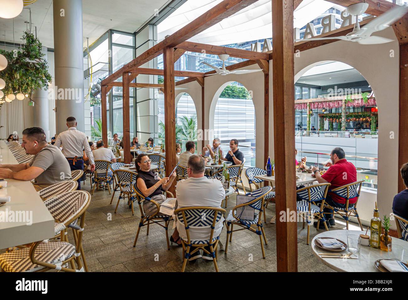 Miami Florida, Brickell Financial District, Brickell City Centre Centre, Innenausstattung, Einkaufszentrum, mediterranes Restaurant Motek Brickell, vie Stockfoto
