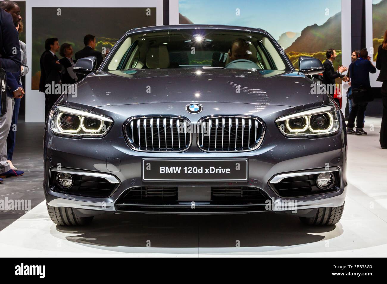 BMW 1er 120d xDrive auf dem Internationalen Automobilsalon in Genf. Schweiz - 3. März 2015. Stockfoto