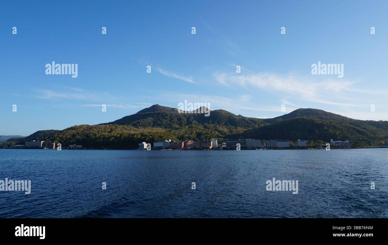 Lake Toya – malerischer Caldera-See in Hokkaido, Japan Stockfoto