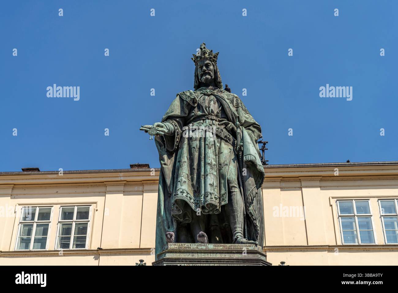Denkmal von Kaiser Karl IV. Auf dem Kreuzherrenplatz in Prag Prag, Tschechische Republik | die Statue von Kaiser Karl IV. In Prag, Tschechische Republik Stockfoto