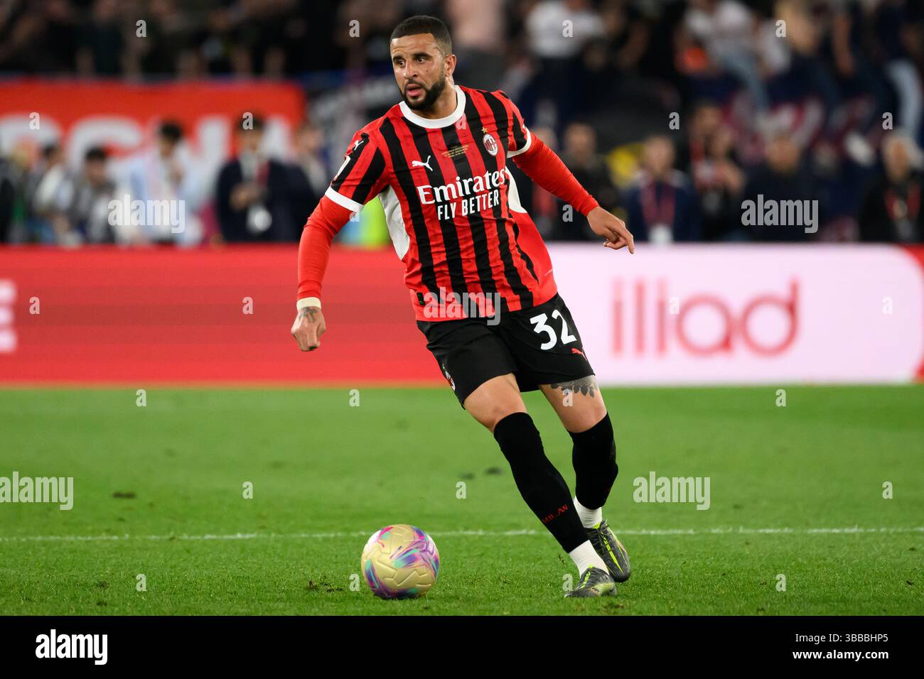 Kyle Walker vom AC Milan im Finale des Coppa Italia zwischen AC Milan und Bologna FC im Stadio Olimpico in Rom (Italien), 14. Mai 2025. Stockfoto