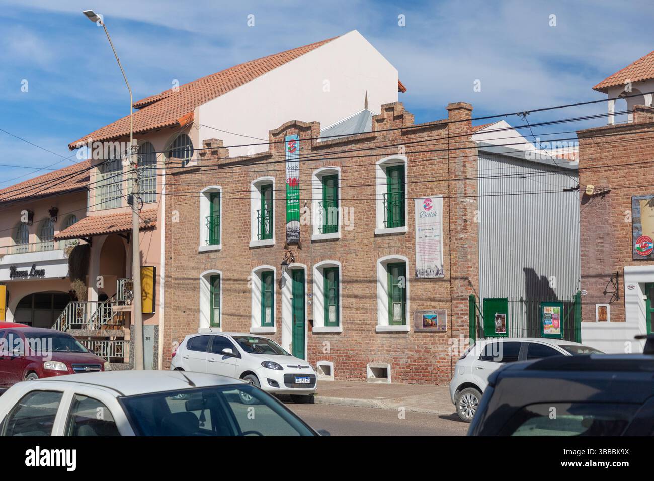 Das Gebäude der Welsh Cultural Association in Puerto Madryn, Argentinien. Walisische Einwanderer gründeten die Stadt 1865. Stockfoto