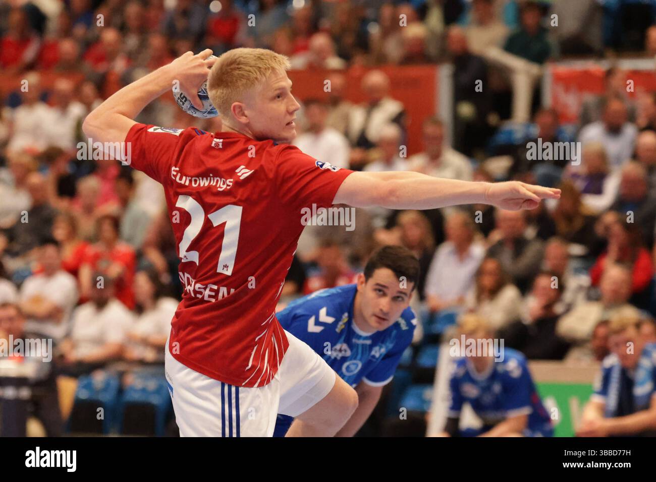 Deutschland, xFSx, Hamburg, 1. Daikin Handball Bundesliga, Herren, Saison 2024/2025, DHB, 29. Spieltag , HSV Handball vs TVB 1898 Stuttgart, in der Sporthalle Hamburg , 15.05.2025 , v.l. Frederik Bo Andersen 21, HSV Hamburg Handball wirft den Ball auf Tor *** GER, xFSx, Hamburg,1 Daikin Handball Bundesliga, Herren,Saison 2024 2025,DHB, 29 Spieltag , HSV Handball vs TVB 1898 Stuttgart, in der Sporthalle Hamburg , 15 05 2025 , V l Frederik Bo Andersen 21, HV Stockfoto