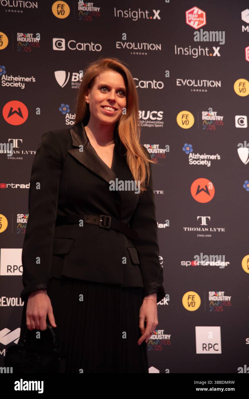 London, England. Mai 2025. Prinzessin Beatrice posiert auf dem roten Teppich bei den FEVO Sport Industry Awards. Cristina Massei/Alamy Live News Stockfoto