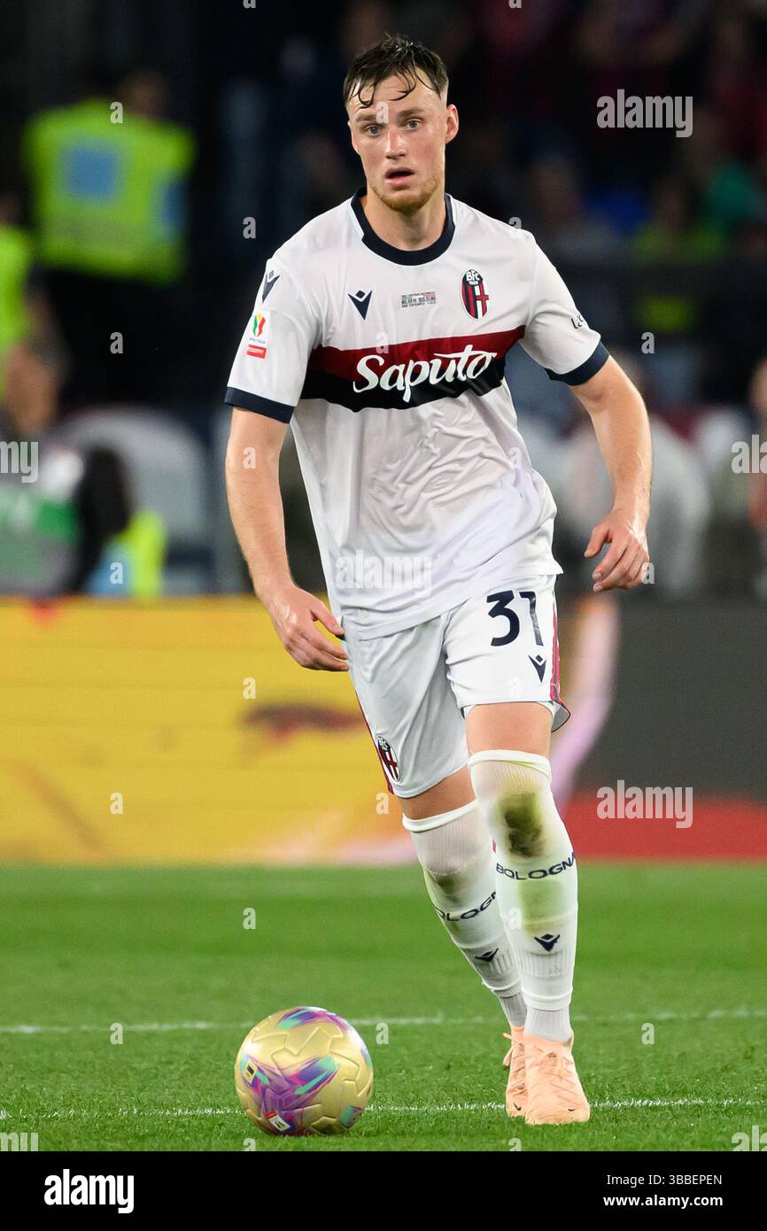 Sam Beukema vom FC Bologna im Finale des Fußballspiels Coppa Italia zwischen AC Milan und Bologna FC im Stadio Olimpico in Rom (Italien), 14. Mai 2025. Stockfoto