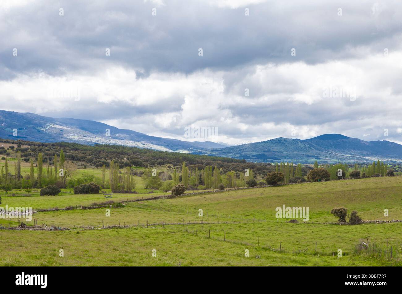Corneja-Tal in der Nähe von Bonilla de la Sierra, Avila, Kastilien und Leon, Spanien Stockfoto