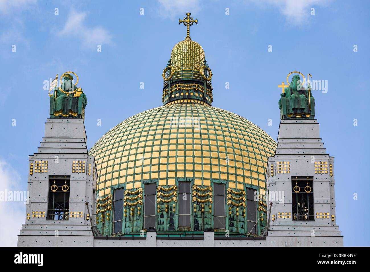 Außenansicht der Jugendstilkirche am Steinhof, 1907, auch Kirche St. Leopold, Wien, Österreich Stockfoto