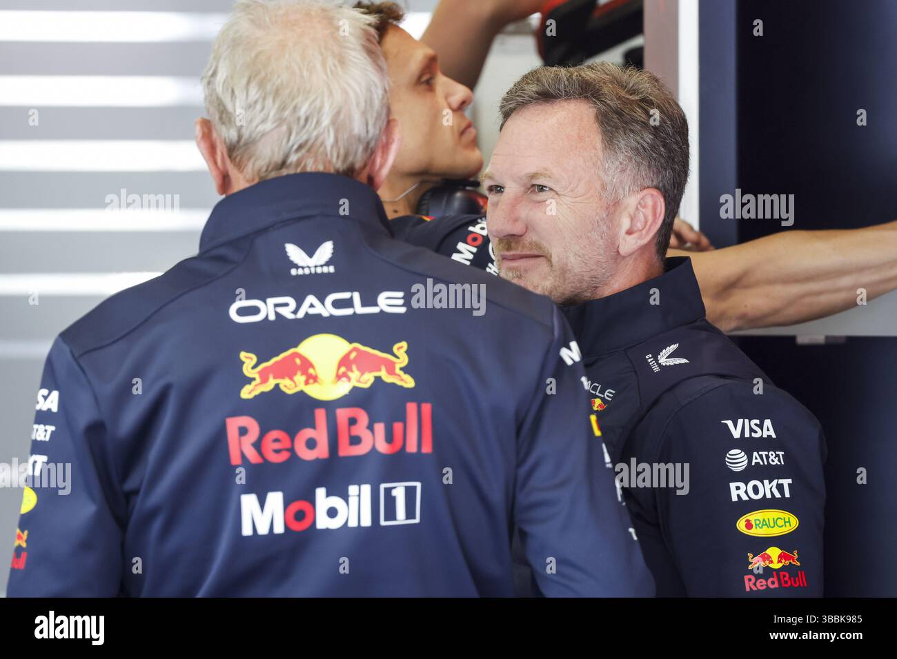 HORNER Christian (gbr), Teamleiter von Red Bull Racing, Porträt MARKO Helmut (aut), Driversâ?? Manager von Red Bull Racing, Porträt während der Formel 1 AWS Gran Premio del Made in Italy e Dellâ??Emilia-Romagna 2025, Emilia Romagna Grand Prix 2025, 7. Runde der FIA Formel-1-Weltmeisterschaft 2025 vom 16. Bis 18. Mai 2025 auf dem Autodromo Internazionale Enzo e Dino Ferrari in Imola, Italien Stockfoto