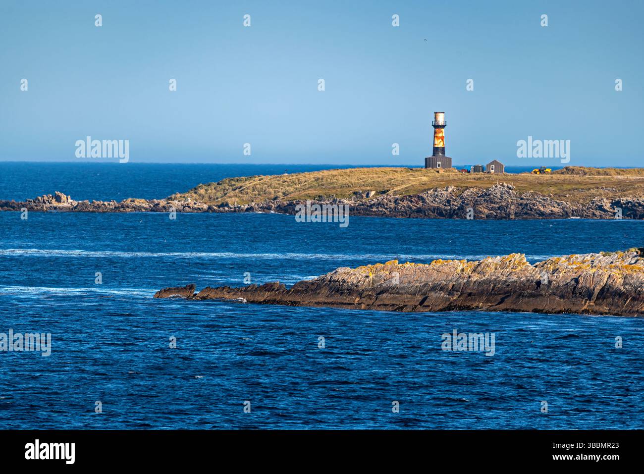 Cape Penbroke und Leuchtturm. Port Stanley. Falklandinseln, Südamerika Stockfoto