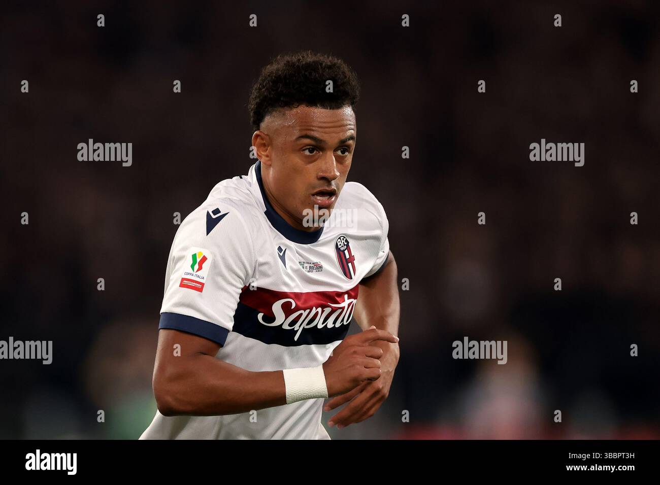 Rom, Italien. Mai 2025. Dan Ndoye vom FC Bologna beim Finale des AC Milan gegen Bologna Coppa Italia im Stadio Olimpico in Rom. Der Bildnachweis sollte lauten: Jonathan Moscrop/Sportimage Credit: Sportimage Ltd/Alamy Live News Stockfoto