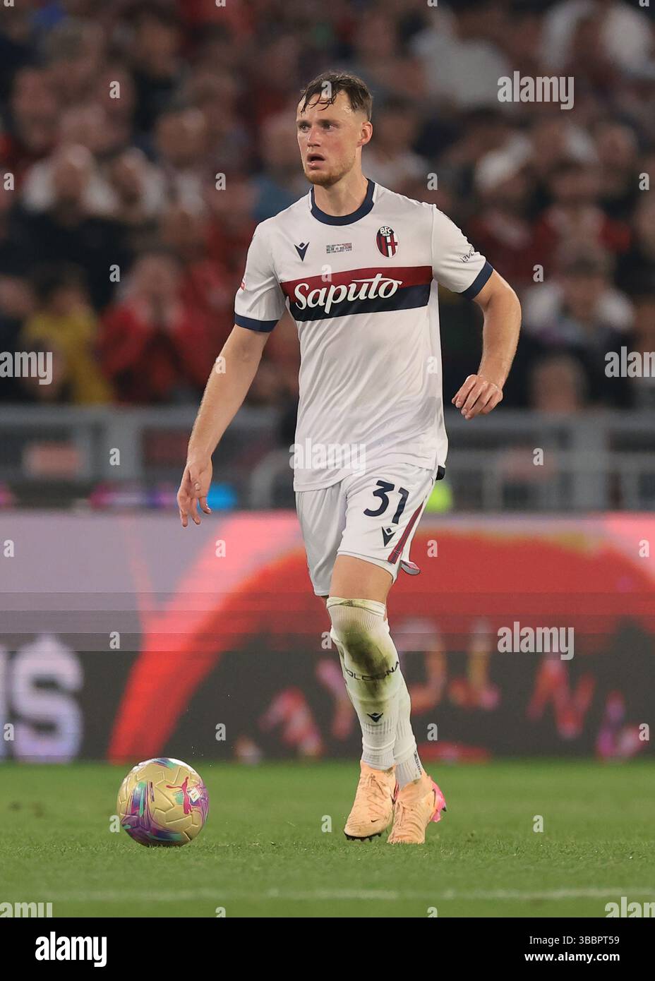 Rom, Italien. Mai 2025. Sam Beukema vom FC Bologna beim Finale des AC Mailand gegen Bologna Coppa Italia im Stadio Olimpico in Rom. Der Bildnachweis sollte lauten: Jonathan Moscrop/Sportimage Credit: Sportimage Ltd/Alamy Live News Stockfoto