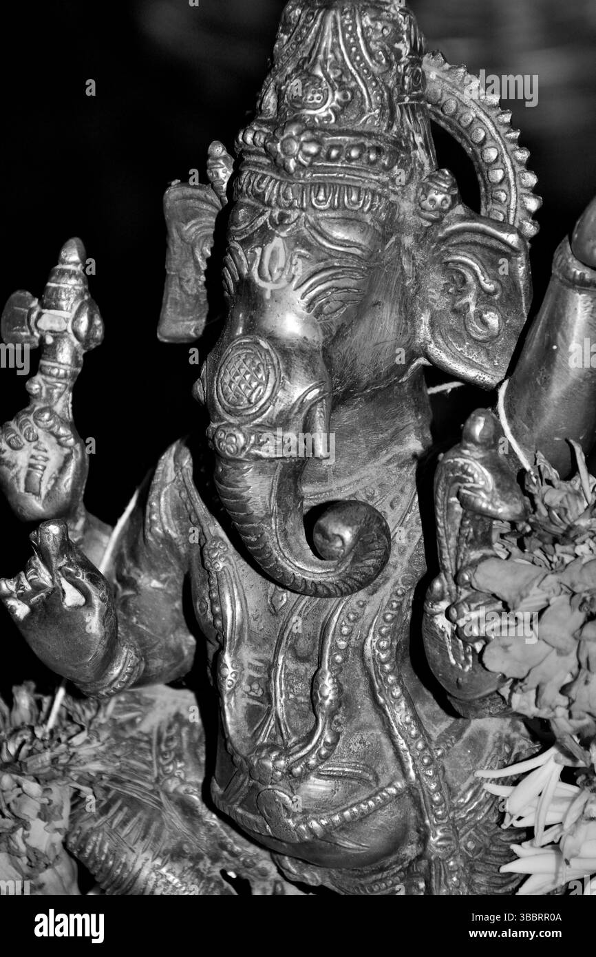Idol von Lord Ganesha, geklickt während des Ganeshotsav (Ganesh Festival) in Pune, Maharashtra, Indien Stockfoto Idol von Lord Ganesha, geklickt während des Ganeshotsav (Ganesh Festival) in Pune, Maharashtra, Indien Stockfoto