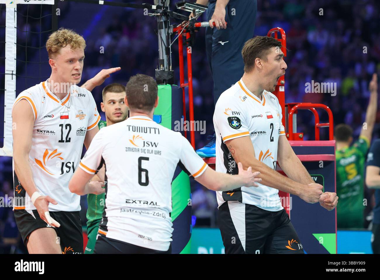 Lodz, Polen. Mai 2025. CEV Champions Legue Volley 2025 Finale vier Halbfinale JSW Jastrzebski Wegiel gegen Aluron CMC Warta Zawiercie. Quelle: Anna Klepaczko LUMIKA/Alamy Live News Stockfoto