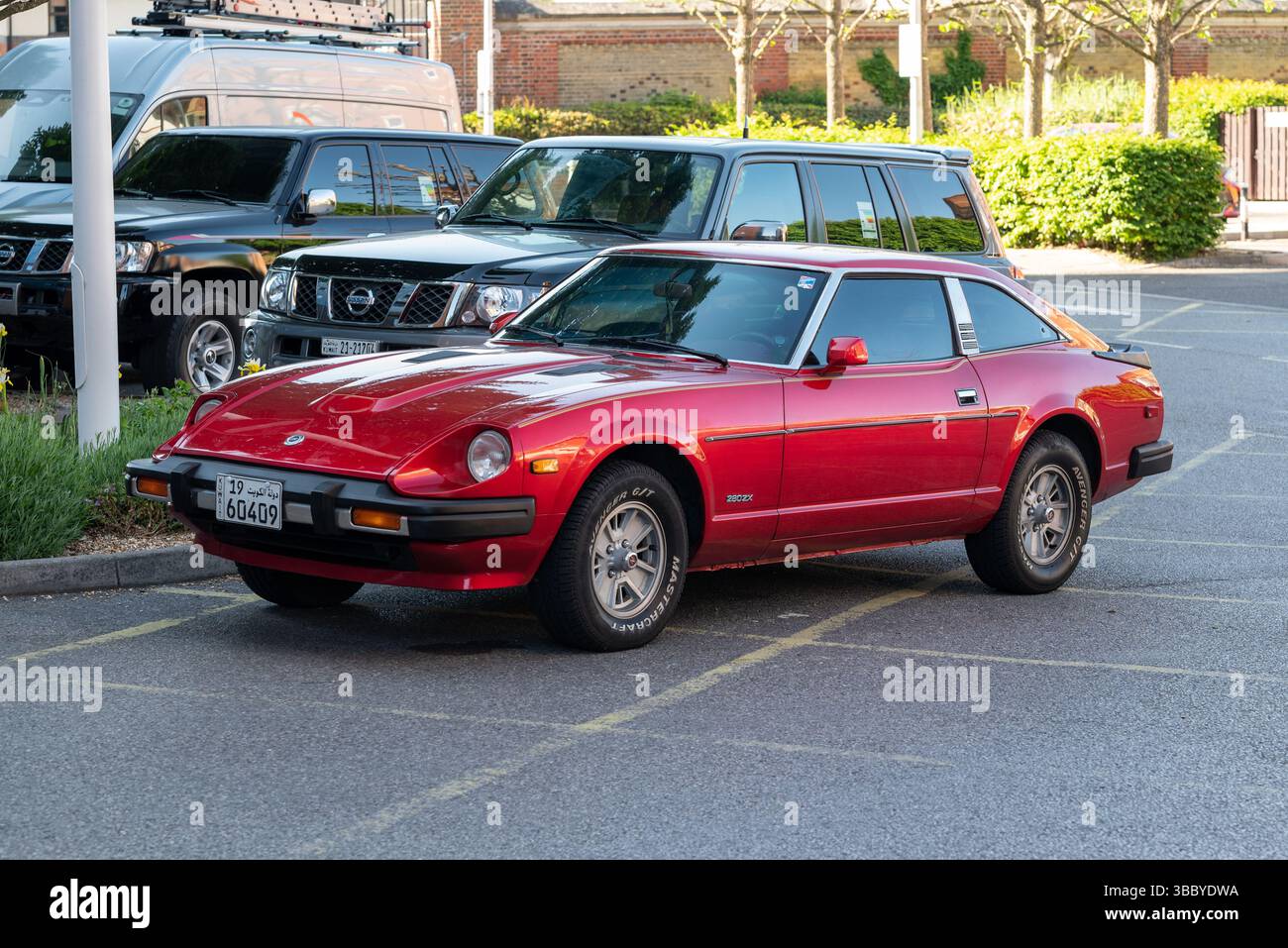 Klassischer Datsun 280zx-Wagen von Nissan mit Kuwait-Nummernschild, Seitenansicht. Stockfoto